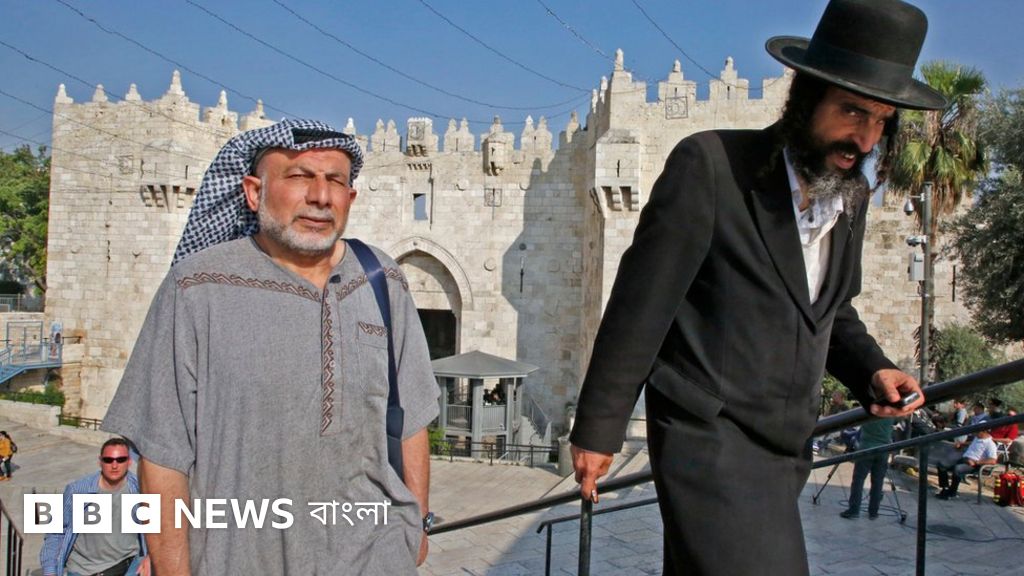 Yoshkar Oly dan yalangoch odamlarning fotosuratlari Ranetki guruhidan Lera yalangoch