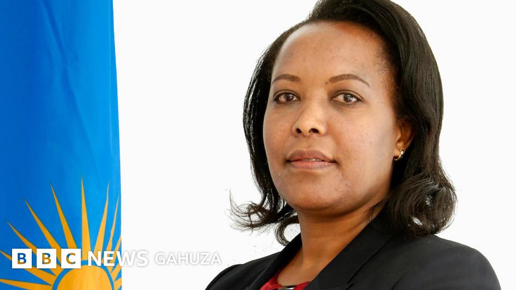 Espérance Nyirasafari Visi perezida wa Sena y’u Rwanda yasabye imbabazi