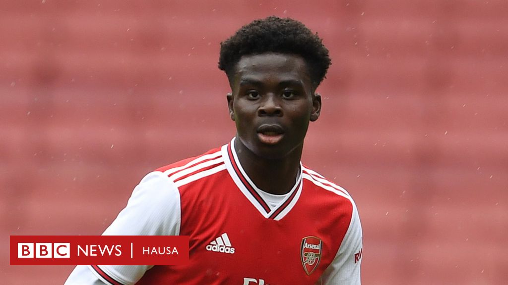 Bukayo Saka ya sa hannu kan yarjejeniyar ci gaba da zama a Arsenal - BBC News Hausa