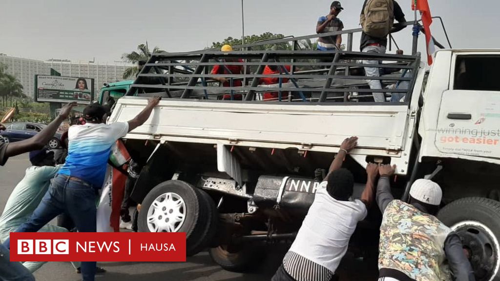 Mota Ta Yi Kwanciyar Magirbi Da Yan Pdp A Abuja Bbc News Hausa