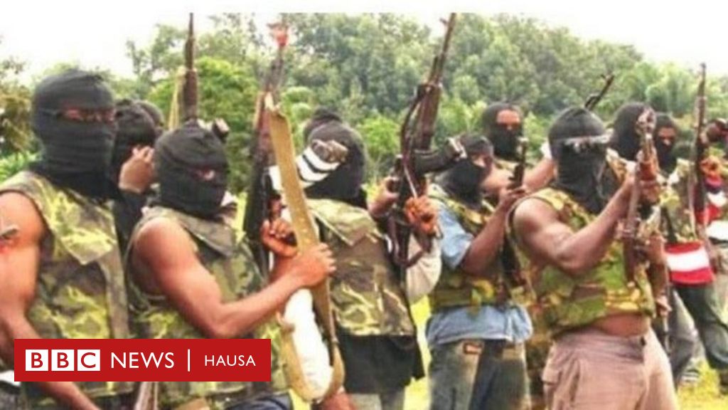 Ambazonia Yadda Yan Tawayen Kamaru Suka Kashe Sarki Da Kona Auyuka A Najeriya Bbc News Hausa