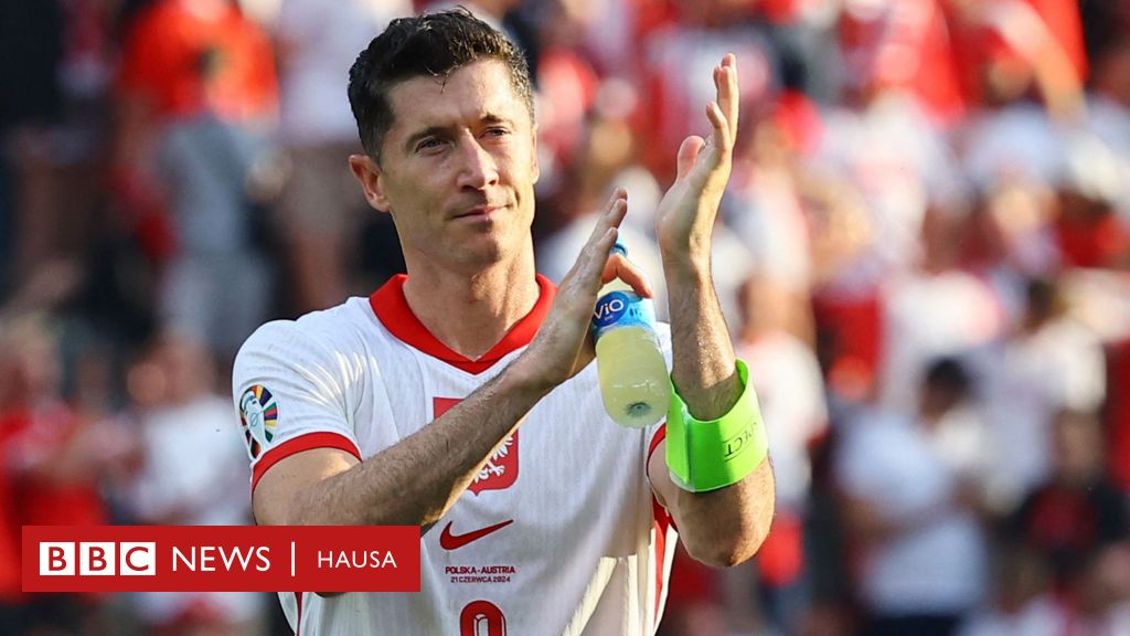 Poland na gab da zama ƙasa ta farko da za a fitar daga Euro 2024 - BBC ...