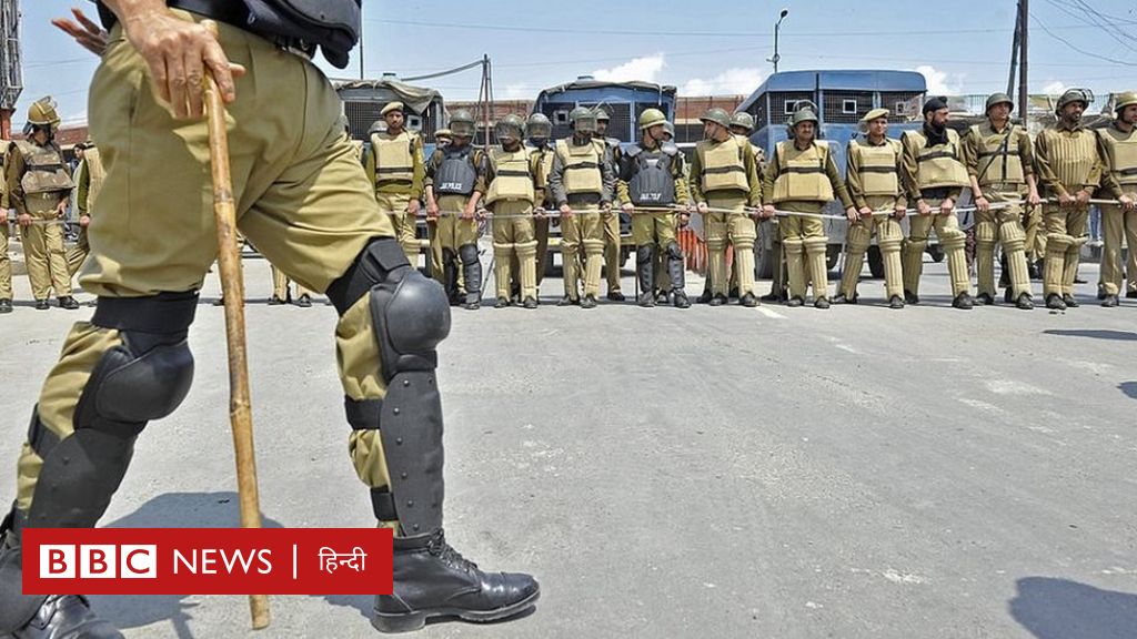 कश्मीर: एसपीओ पुलिसकर्मी क्या वाकई डंडे के भरोसे करते हैं सुरक्षा?