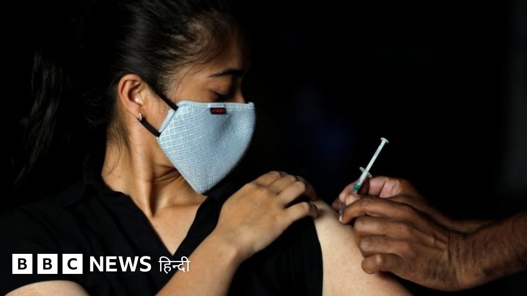 कोरोना: आज से 45 साल से ज़्यादा उम्र वाले लगवा सकेंगे वैक्सीन-प्रेस रिव्यू