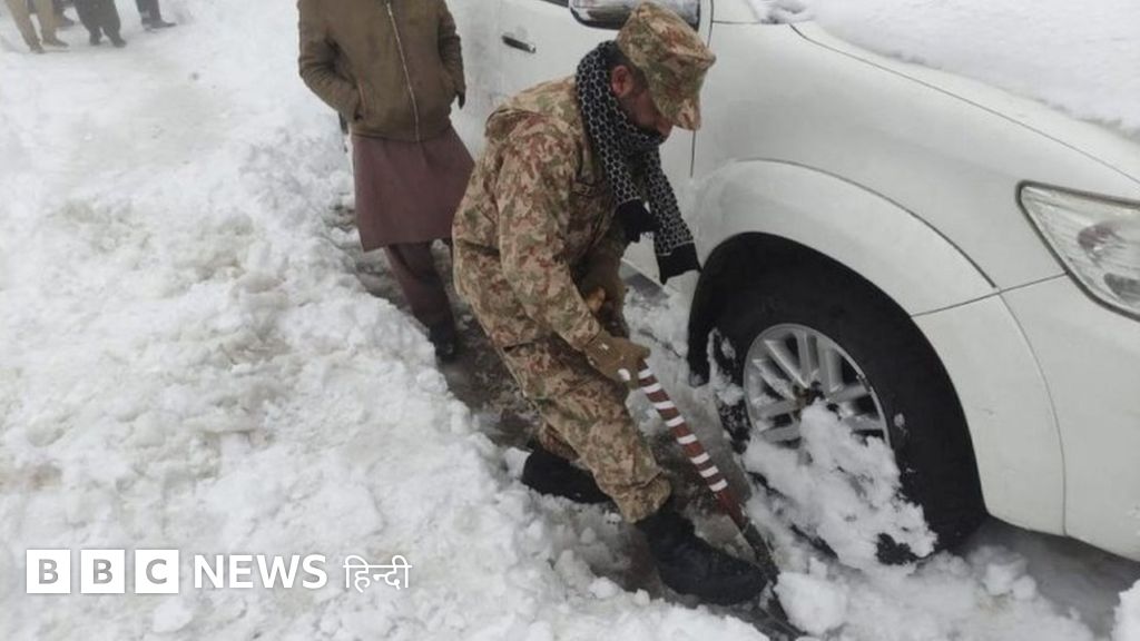मरी: बर्फ़बारी में गाड़ियों के अंदर मौतें, कैसे हैं अब पाकिस्तान के इस शहर के ज़मीनी हालात