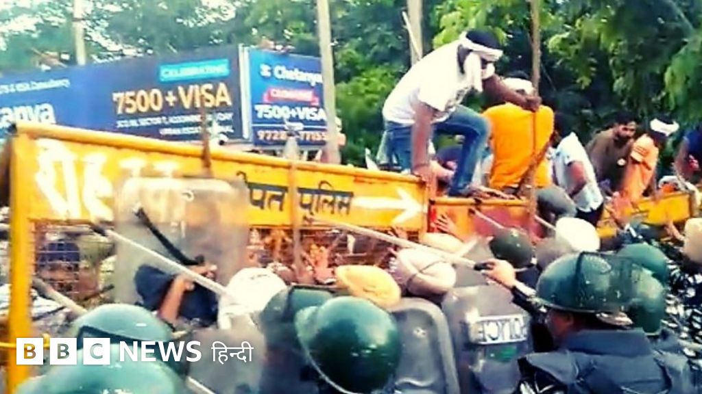 करनाल में किसानों पर पानी की बौछार