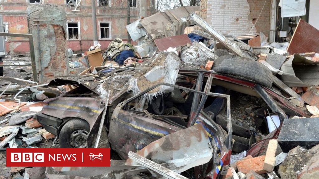 यूक्रेन: मारियुपोल में बमबारी के बीच सड़कों पर शव, न बिजली न पानी