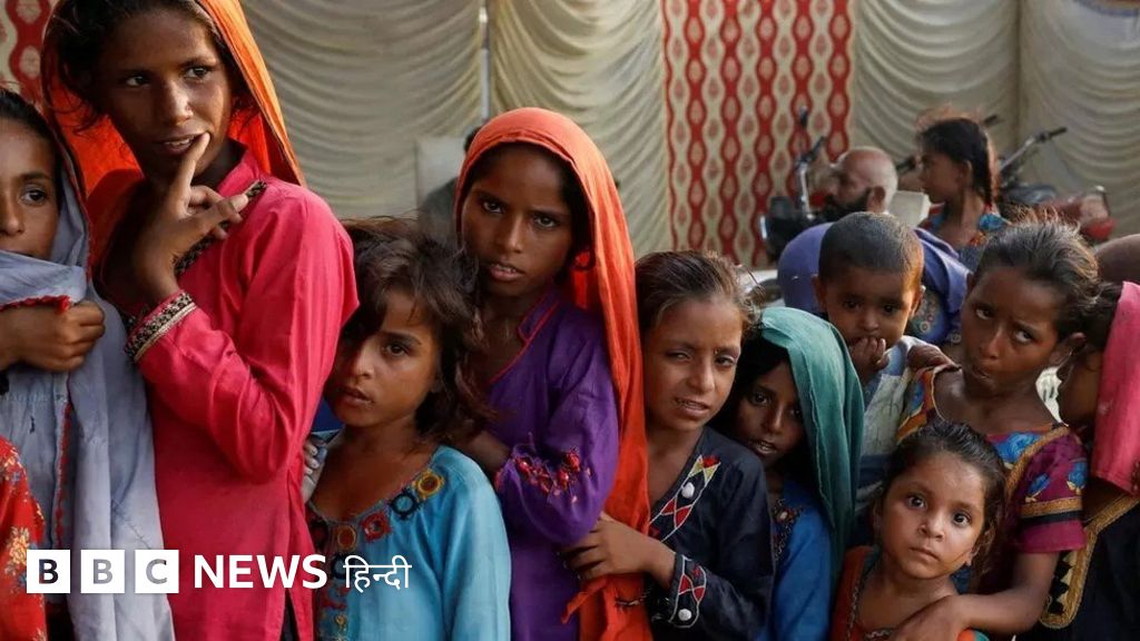 पाकिस्तान की इकोनॉमी डांवांडोल, क्या भारत को बढ़ाना चाहिए मदद का हाथ