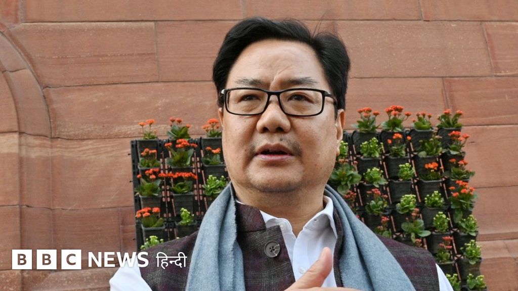 कॉलेजियम विवाद पर क़ानून मंत्री और केजरीवाल भिड़े, क्या है मामला