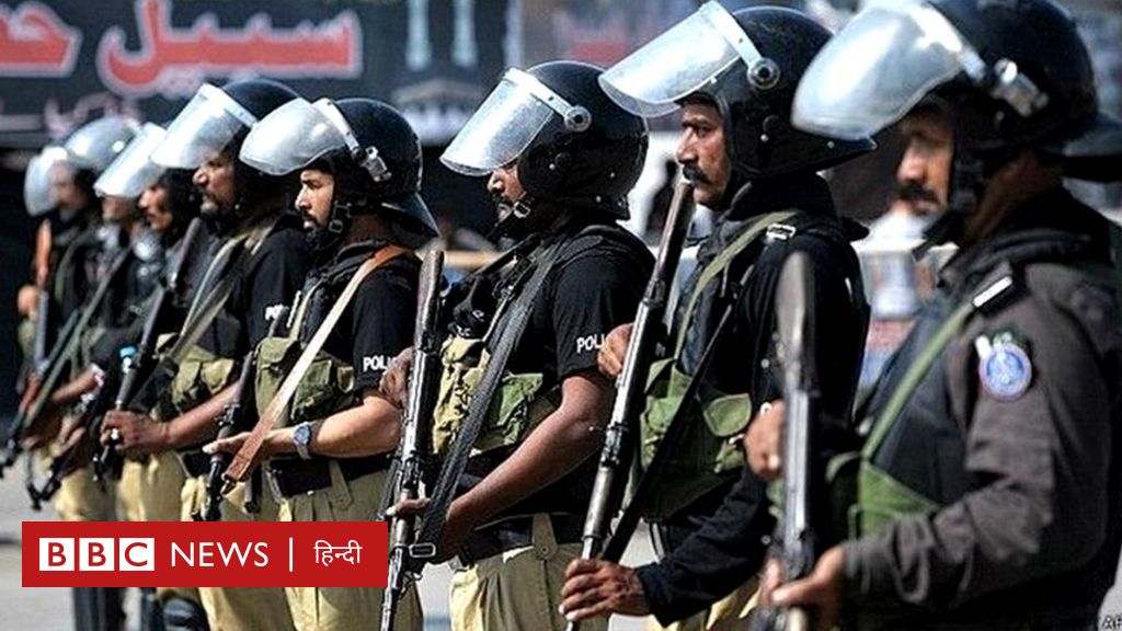 पाकिस्तान के कराची में पुलिसकर्मी और नौसैनिकों के बीच भिड़ंत