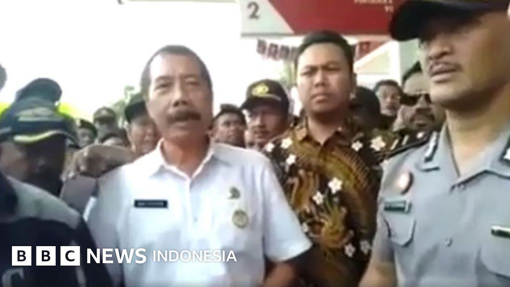 Ormas Pungut Retribusi Parkir Tugas Dari Pemkot Bekasi Yang Dikritik Tunduk Pada Preman Bbc News Indonesia