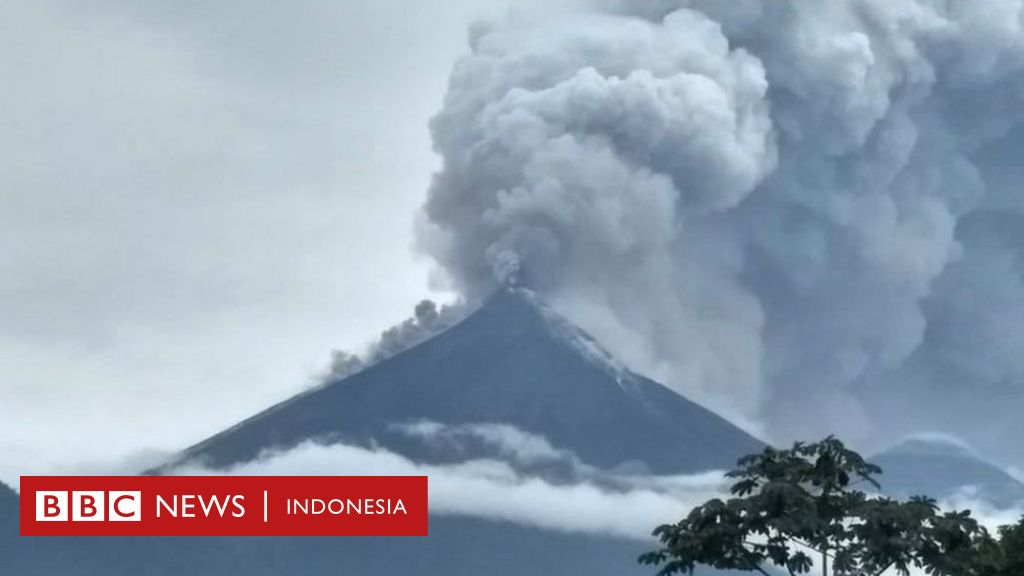 gunung terseram di dunia Gunung berapi Fuego di Guatemala meletus puluhan 