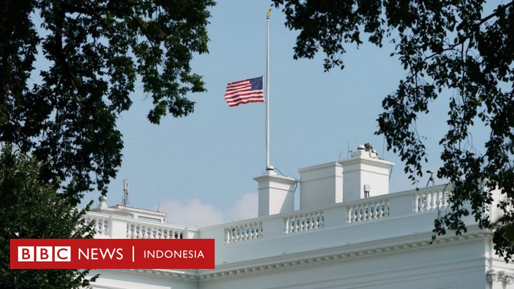 Wafatnya McCain: Gedung Putih Kibarkan Bendera Setengah Tiang Lagi ...