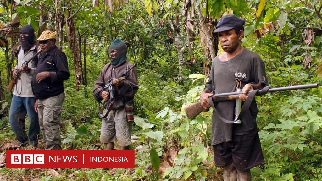 Siapa Egianus Kogoya, 'otak' serangan pekerja proyek di Papua - BBC