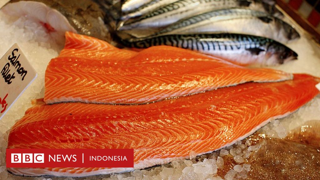 Covid 19 di China: Mengapa lonjakan kasus virus corona membuat warga takut dengan ikan salmon?