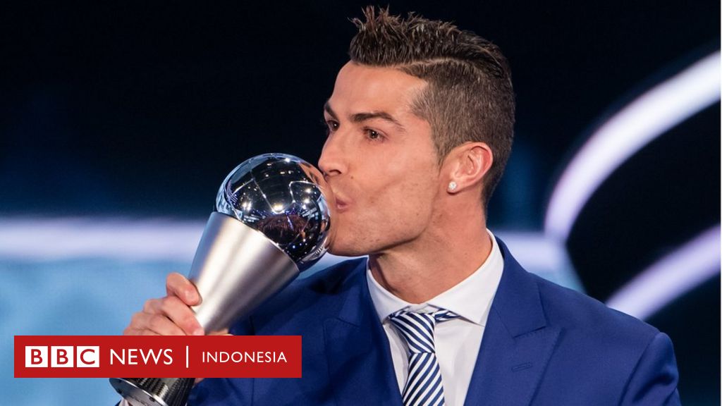 Cristiano Ronaldo Meraih Gelar Pemain Terbaik FIFA - BBC News Indonesia