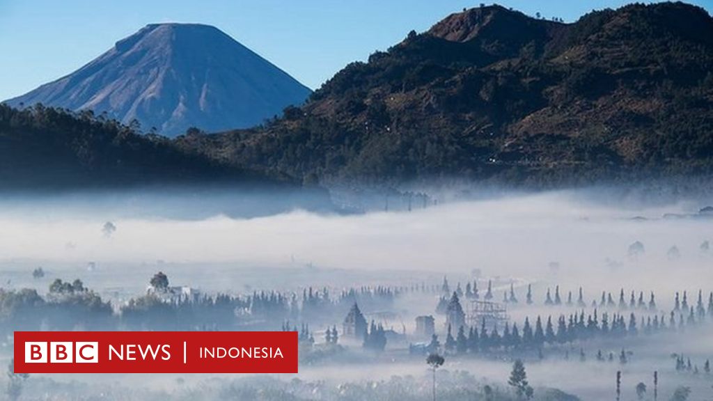 penemuan-tangga-batu-di-dieng-dan-misteri-kompleks-candi-peninggalan-mataram-kuno-bbc-news-indonesia
