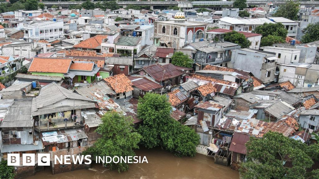 Prabowo umumkan program ganti atap seng dengan genting – Mengapa sejumlah pakar mengkritiknya?