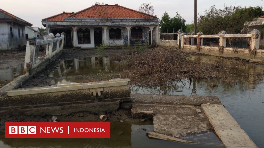  Tentang warga Bekasi dan desa mereka yang ditelan laut 