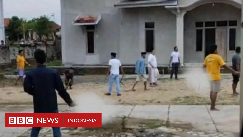 Kasus pengeroyokan di Sampang berujung kematian pendukung calon bupati - Apa motif di balik insiden itu?