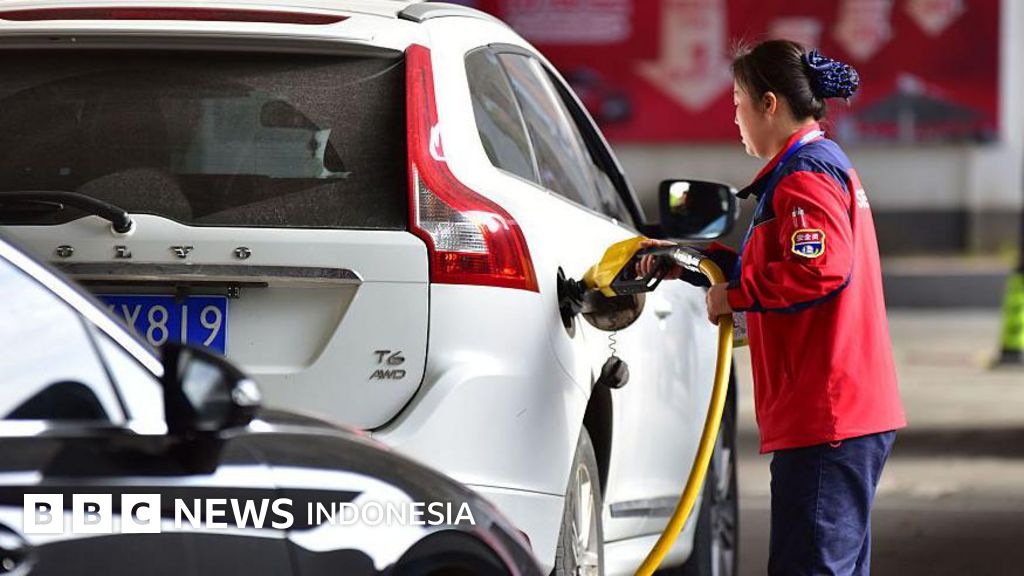 Harga minyak melonjak ke level tertinggi sejak 2022 setelah Trump disebut akan menerima pemaparan opsi baru terkait Iran