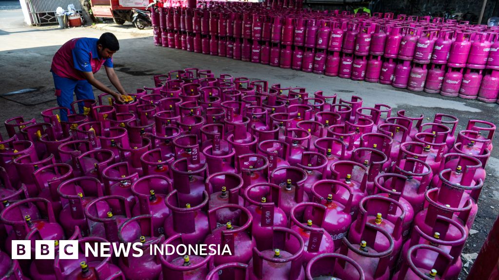 Harga BBM dan LPG Nonsubsidi Naik, Warga Kelas Menengah Tertekan Berat