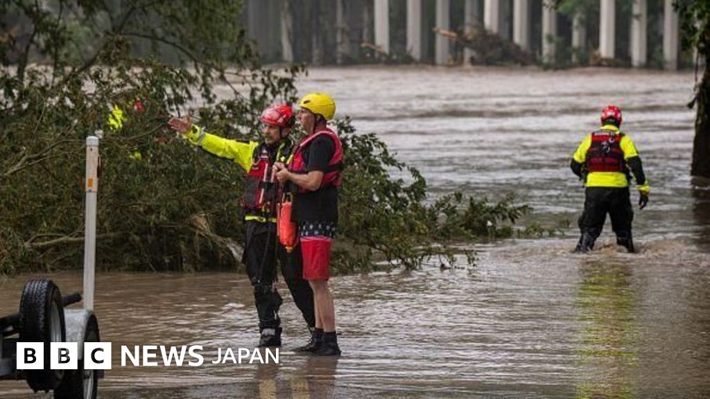 米テキサス州で川が氾濫、20人以上死亡 サマーキャンプの少女多数が