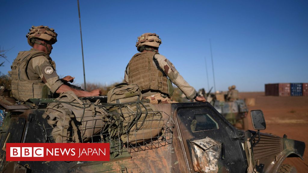 フランス軍、アフリカで武装勢力メンバー20人以上を殺害・拘束 - BBC