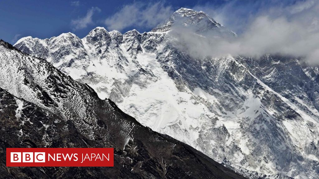 エベレストで酸素ボンベの盗難相次ぐ 登山者に命の危険も cニュース