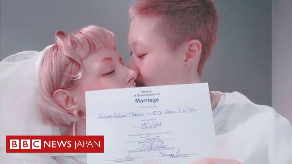 俳優ジャッキー チェンさんの娘 カナダ人恋人との同性婚認める cニュース