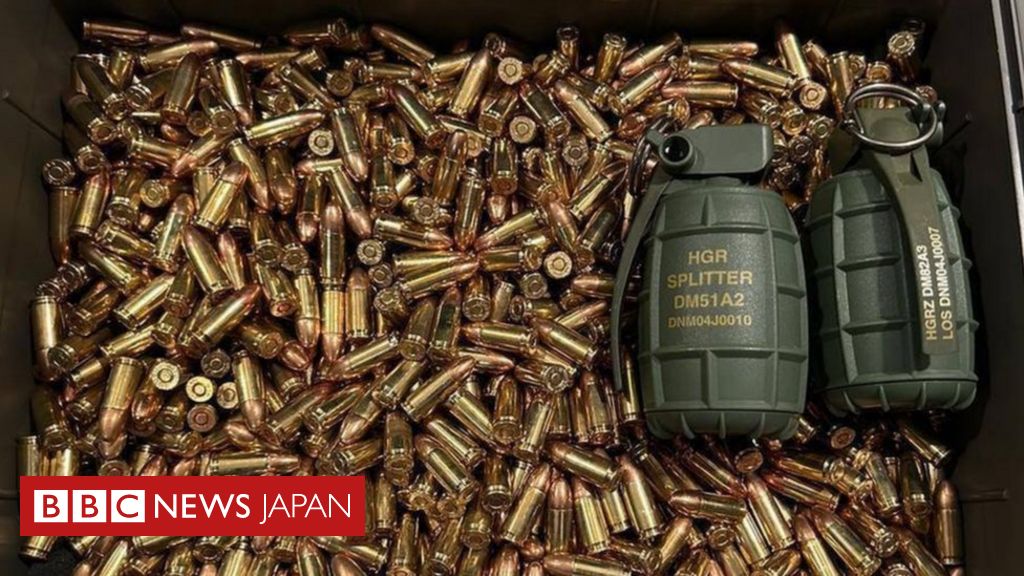 ウクライナ軍総司令官の側近、手投げ弾で死亡 誕生日の贈り物