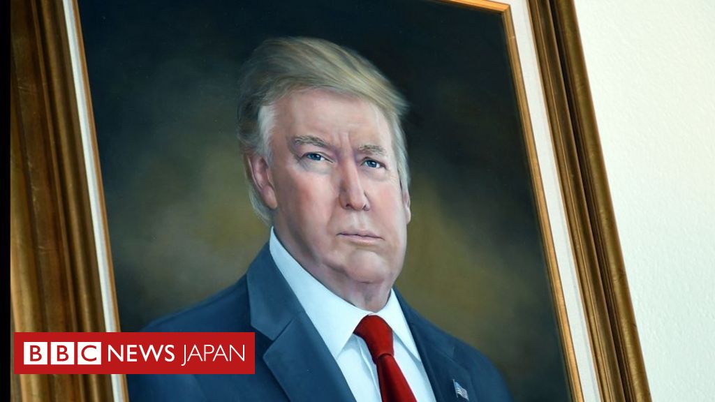 プーチン氏がトランプ氏に肖像画贈呈、「個人的な贈り物」と　トランプ氏は既存の肖像画を酷評 - BBCニュース