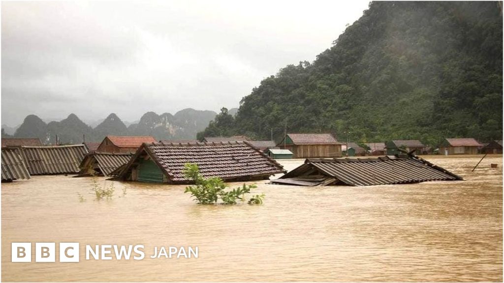 ヴェトナムで大規模洪水 死者100人を超える - BBCニュース