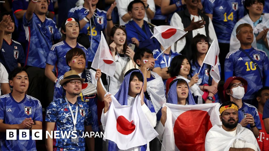 【2022年サッカーW杯】 「歴史的勝利」の日本、ドイツを苦しい立場に BBCニュース