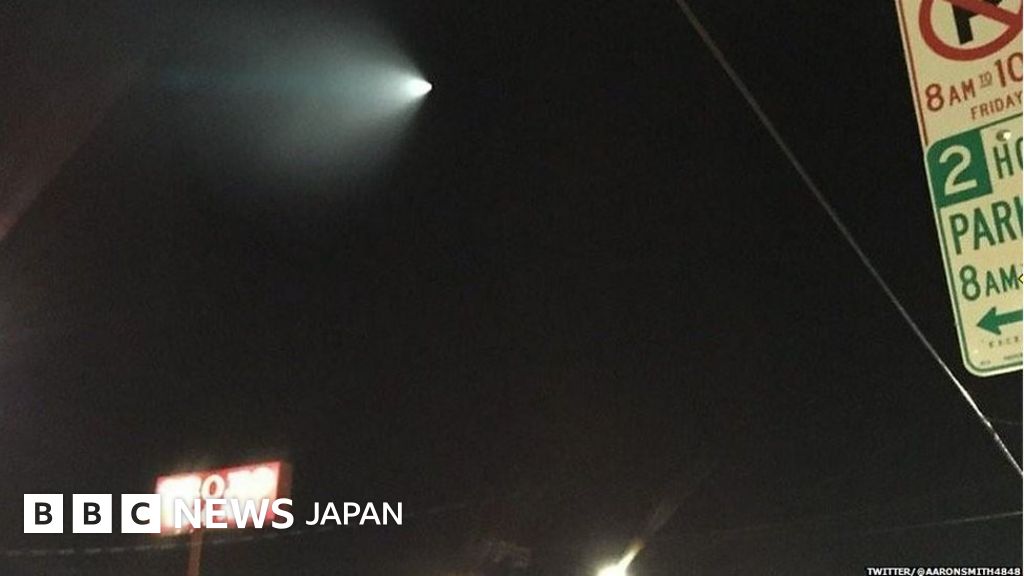 カリフォルニアの夜空に謎の光 Ufo cニュース