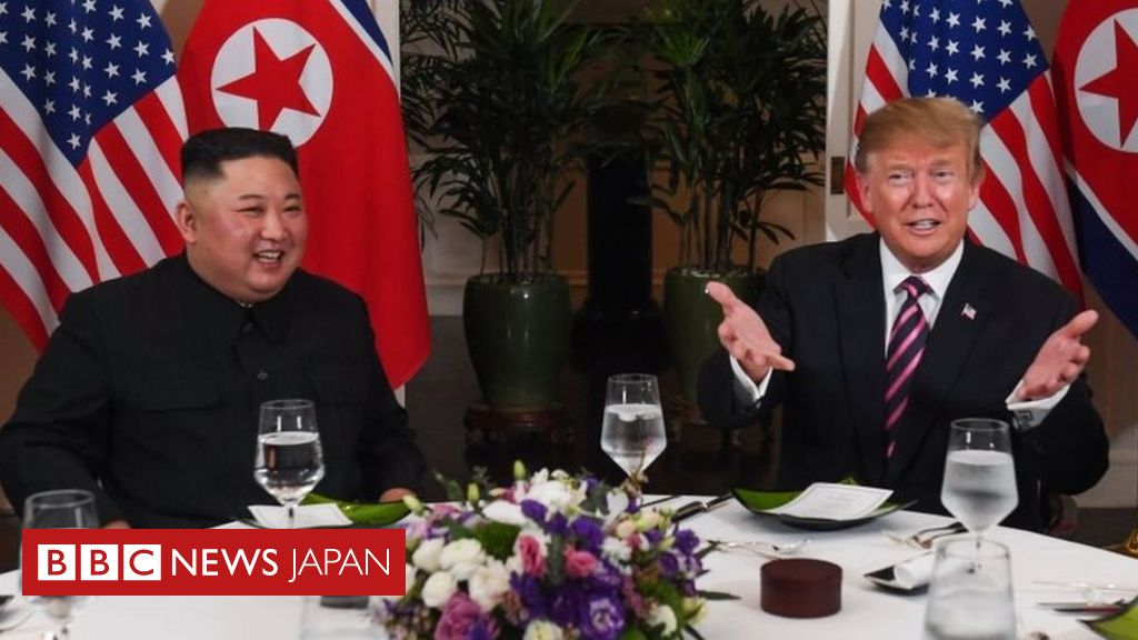 トランプ氏と金氏、ハノイで握手 「大成功」期待と米大統領 - BBCニュース