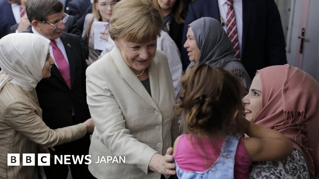 _91302521_merkelrefgazafp23apr