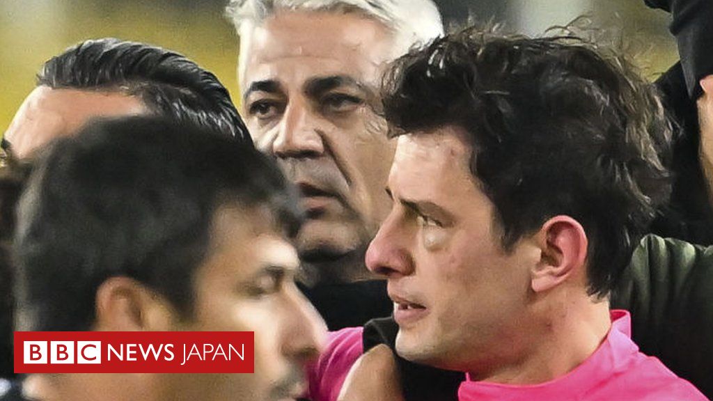 トルコのサッカーチーム会長、主審の顔を殴る 連盟はリーグ戦を停止 - BBCニュース