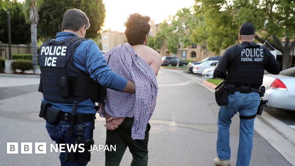 不法移民1600人を連邦刑務所へ、子供は親と離し トランプ米政権 BBCニュース