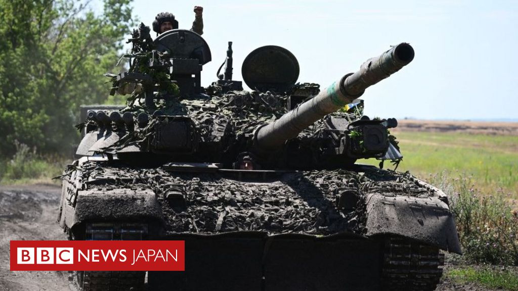 チェコ、クラウドファンディングでウクライナ軍に戦車を購入 - BBCニュース