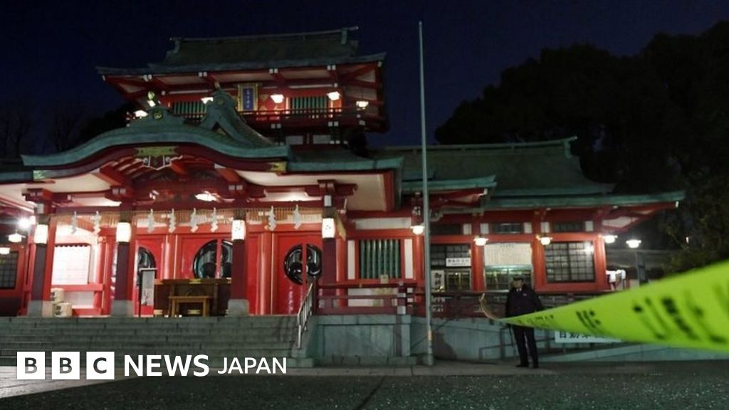 _99118302_4a08d807-7295-4004-