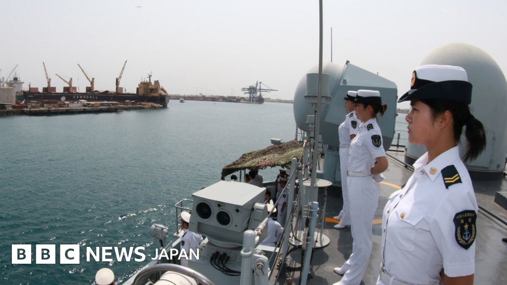 中国軍部隊、初の海外基地へ出発 アフリカ・ジブチへ BBCニュース