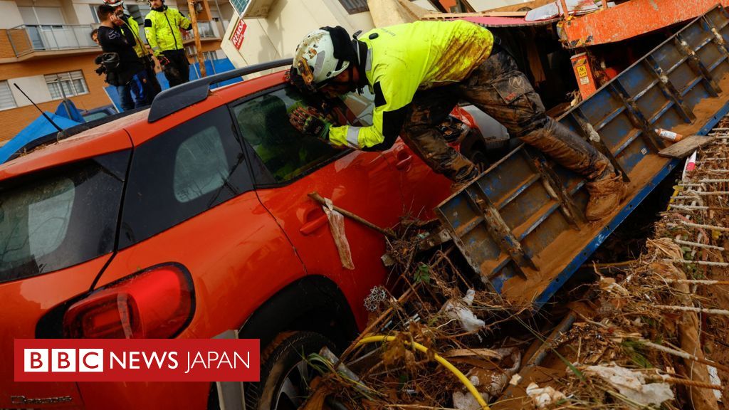 スペイン洪水の死者200人超に、捜索活動続く　南部でも豪雨 - BBCニュース