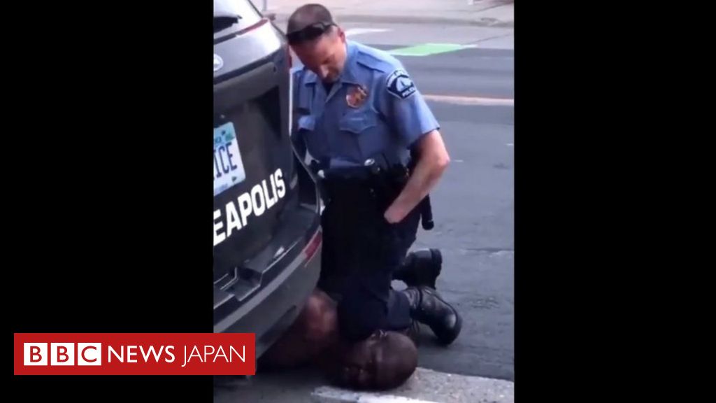 黒人男性 警官に膝で首を押さえ付けられ死亡 米ミネソタ州 cニュース