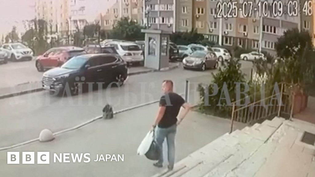 BBC.comのニュース記事「ウクライナ、ロシアの工作員2人殺害と発表 ウクライナ保安庁職員が射殺された後」の画像