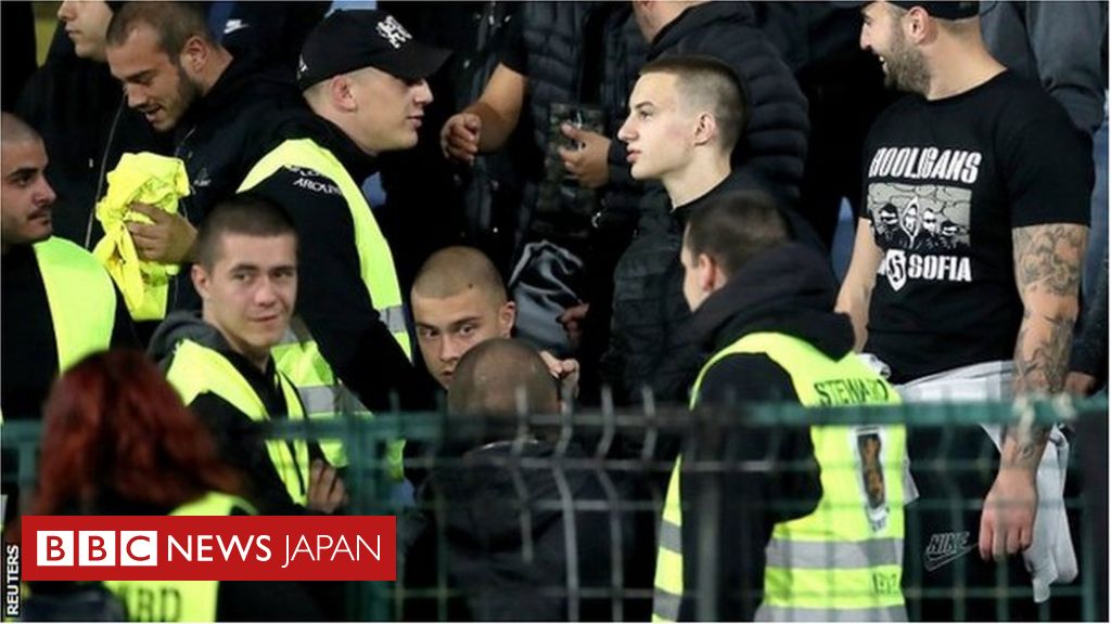 イングランド戦で人種差別言動の6人を逮捕 ブルガリア警察 cニュース