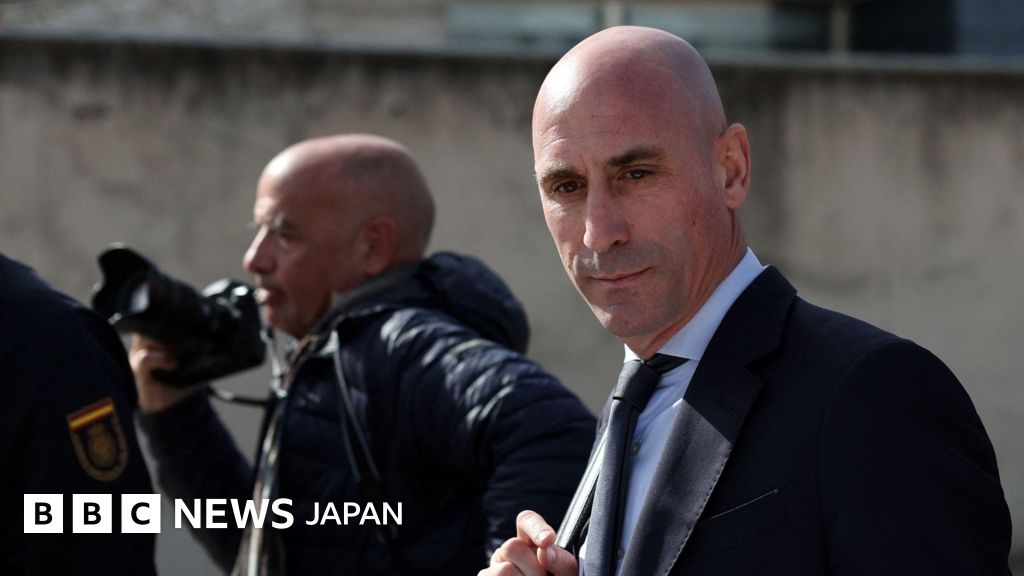 b935c920-f004-11ef-a819-