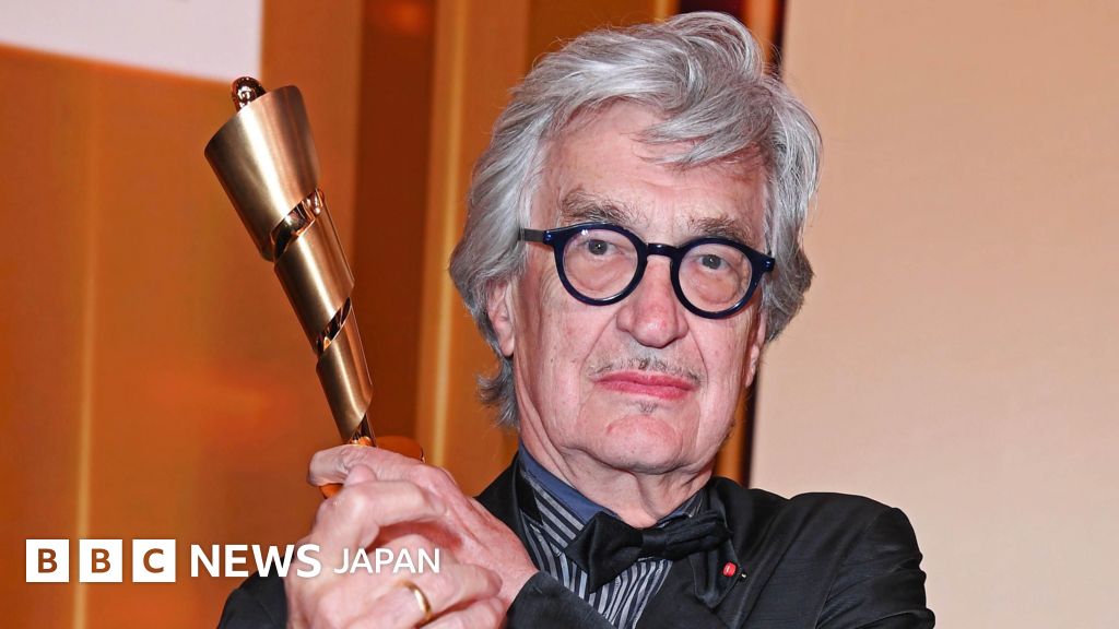 BBCニュース  - 映画監督ヴェンダース氏、1975年の作品を公開中止に　当時10代俳優の裸のシーンめぐり
