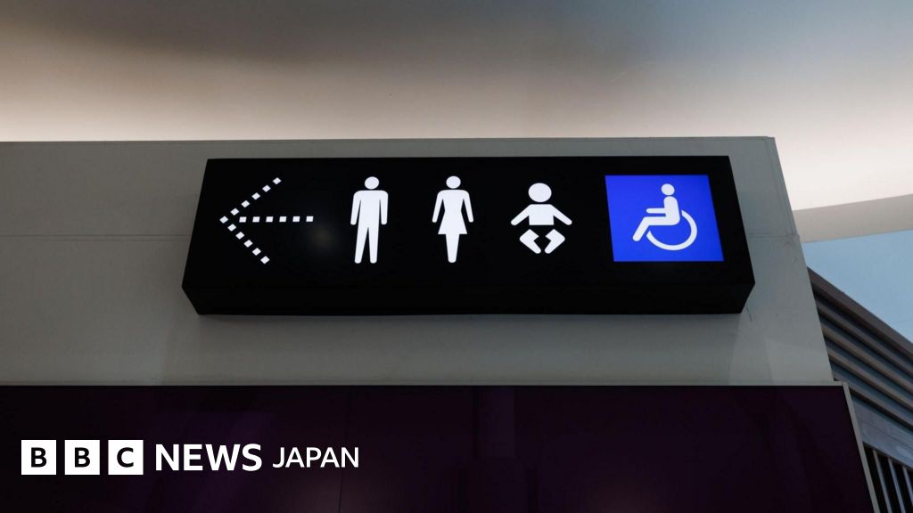 BBCニュース -  トイレ・更衣室は生物学的性別に基づく利用を、ジェンダー中立空間の必要性も明記　英平等委が新指針