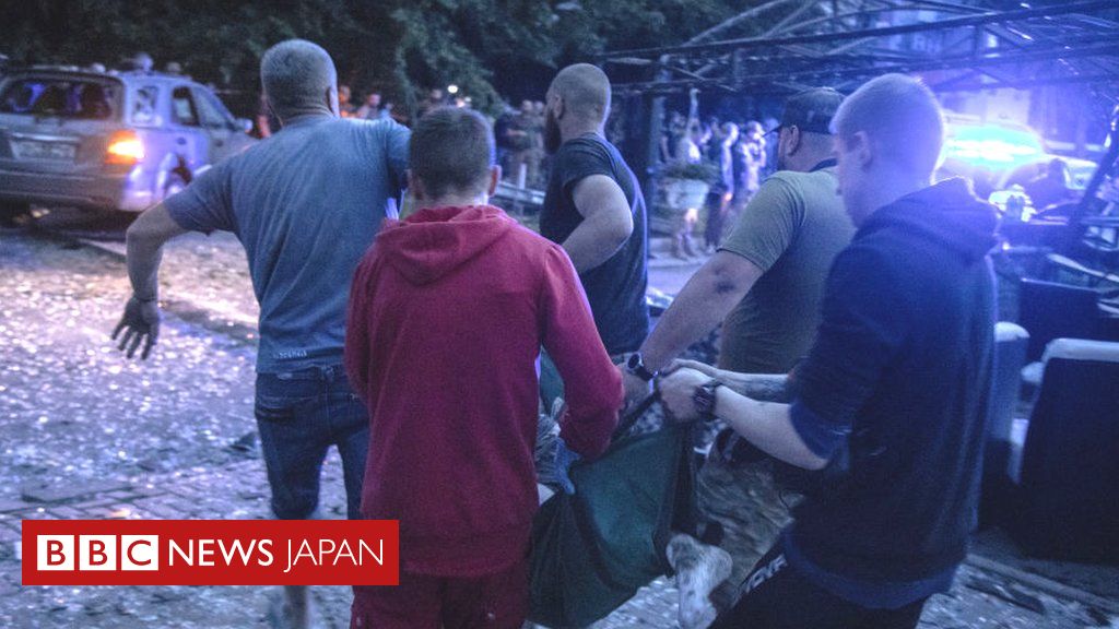 クラマトルスクのレストラン攻撃、「ロシアのスパイ」を訴追へ 10代を含む11人が死亡 BBCニュース